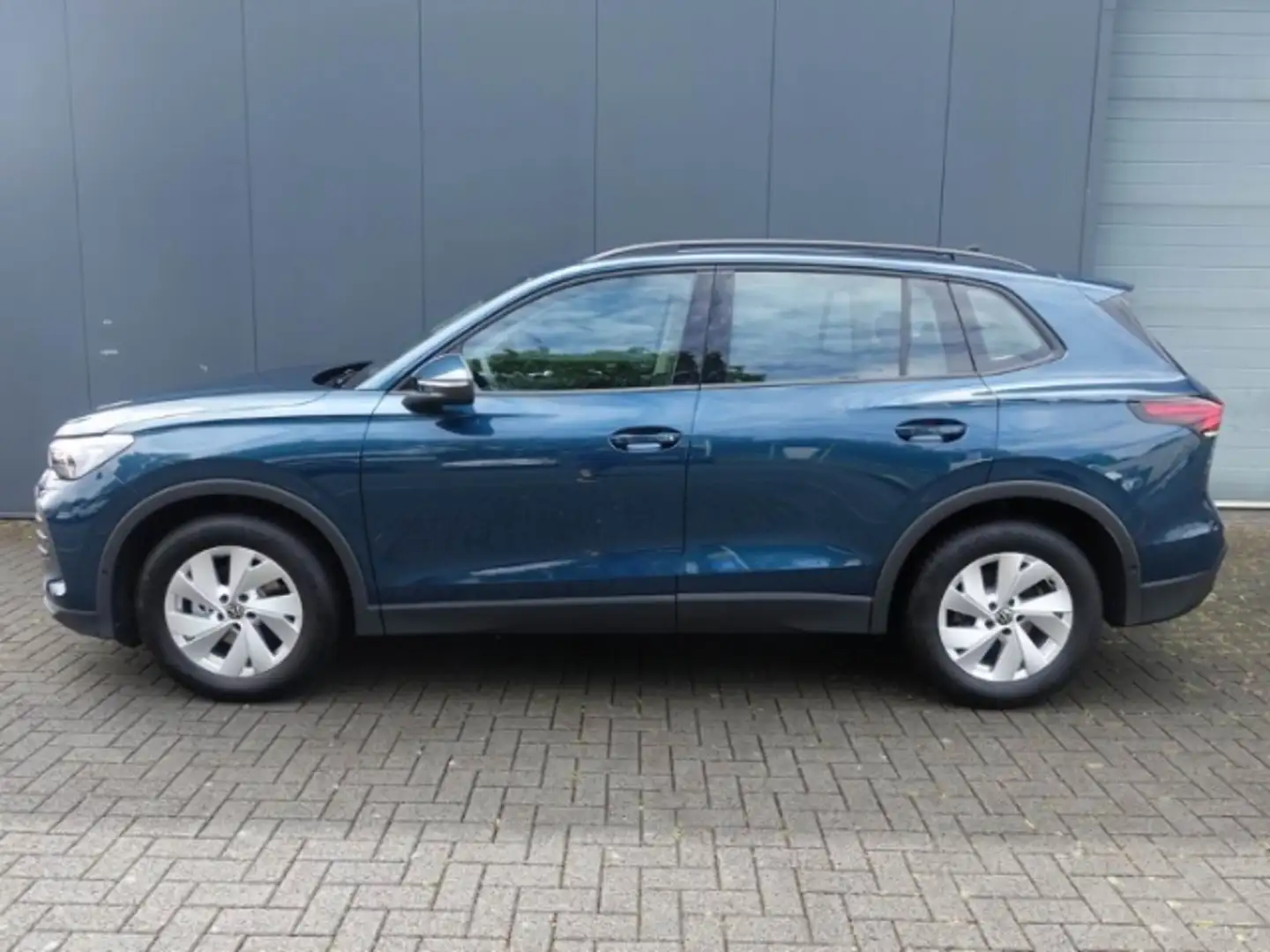 Volkswagen Tiguan 1.5 eTSI+ANHÄNGEKUPPLUNG+3 ZONEN KLIMA Bleu - 2