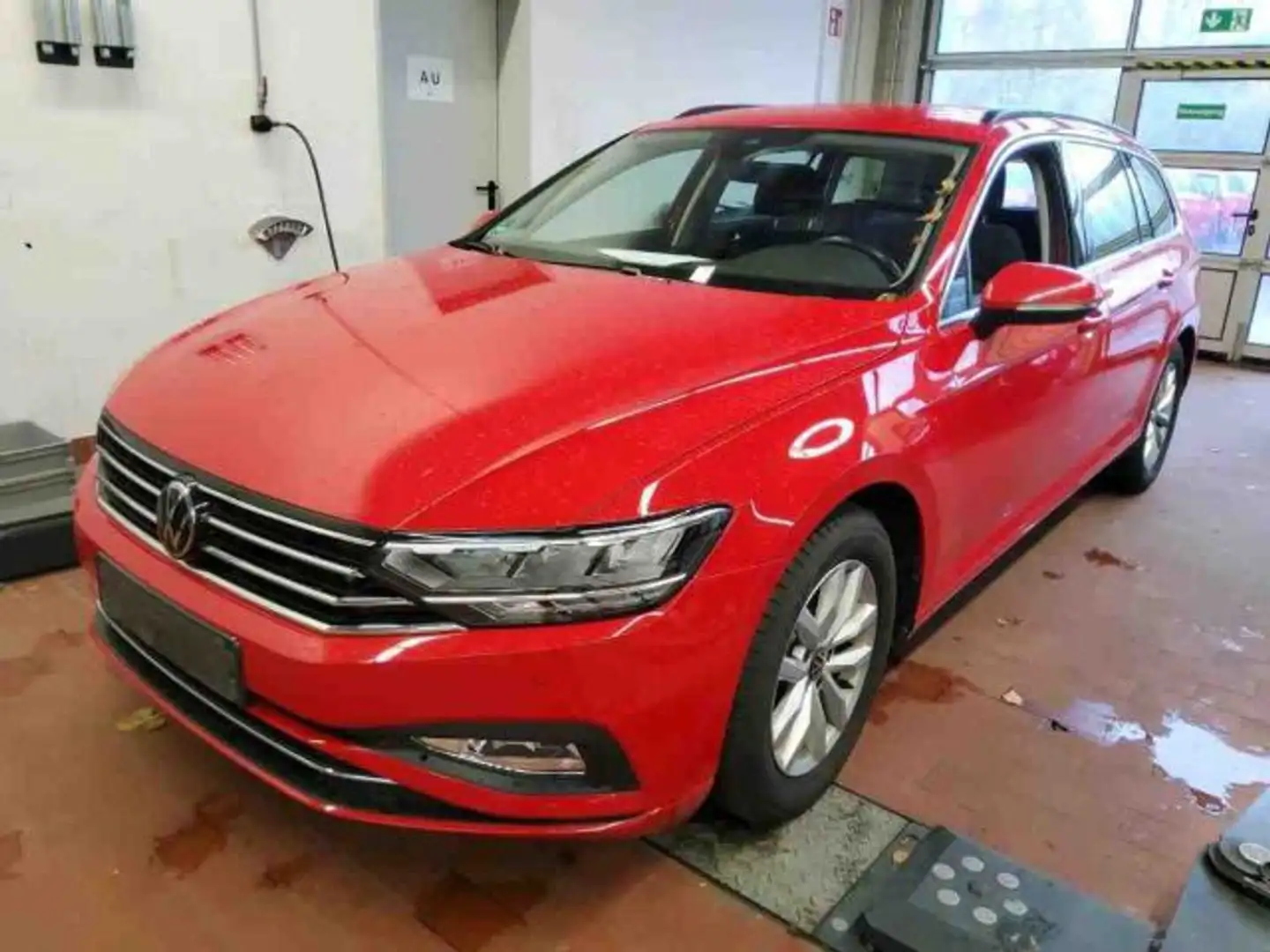 Volkswagen Passat Variant 2.0 TDI DSG Business Navi*AHK*Di Rot - 2