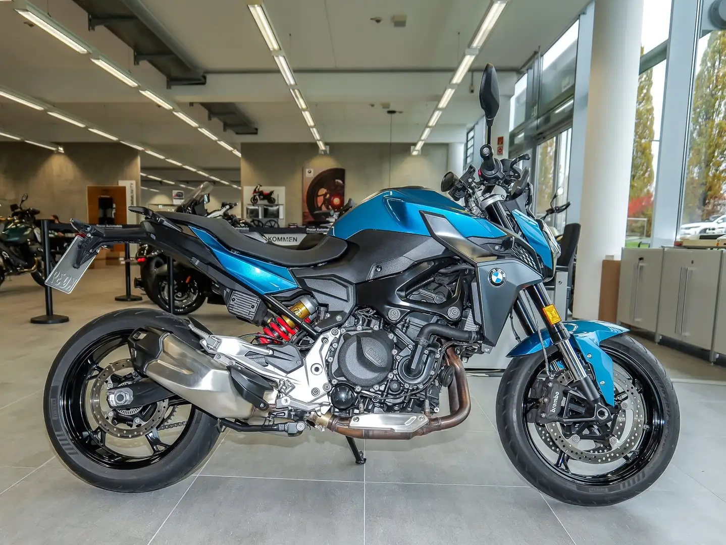 BMW F 900 R Dynamik-Komfort Paket Blau - 2