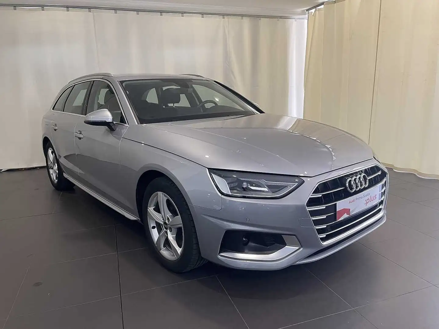 Audi A4 5ª serie Avant 30 TDI/136 CV S tronic Business Argento - 1