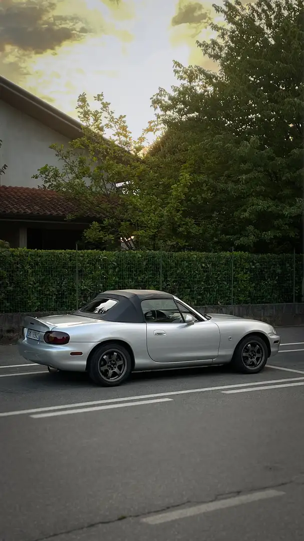 Mazda MX-5 1.6  *MOTORE APPENA RETTIFICATO* *NO RUGGINE* - 1