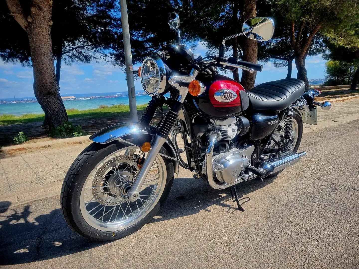 Kawasaki W 800 Modern Classic Noir - 1