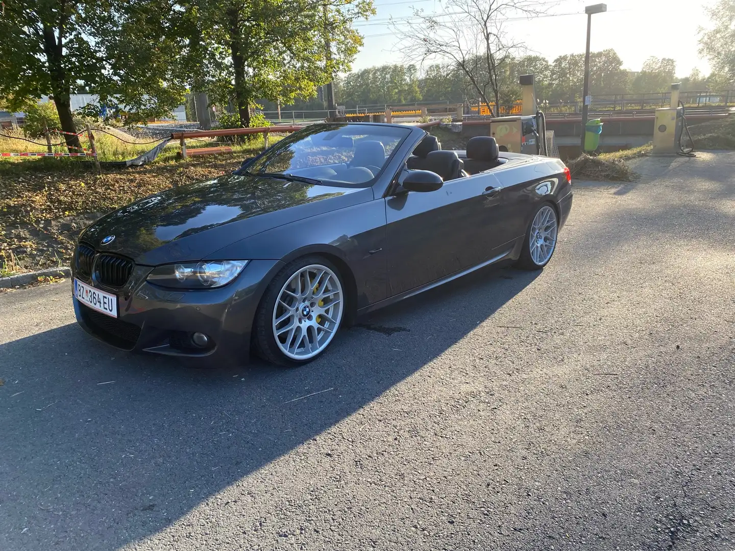 BMW 335 335i Cabrio Grau - 1