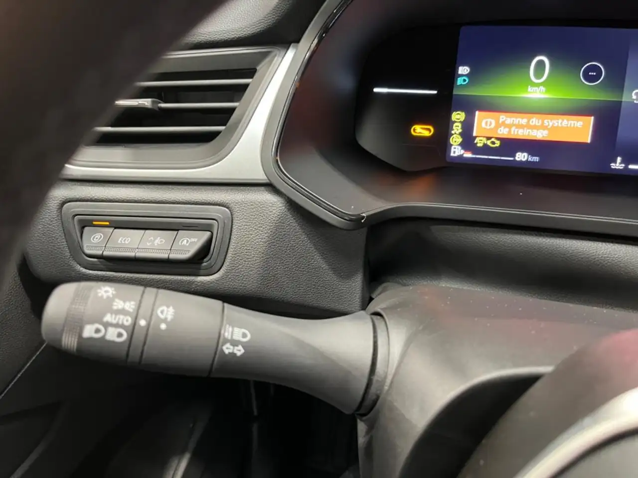 Renault Captur — photo 17