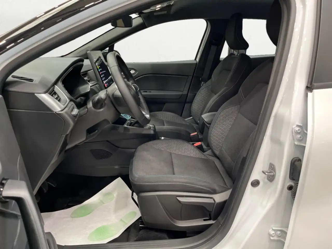Renault Captur — photo 10