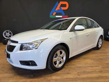 Cruze 1.6 LS