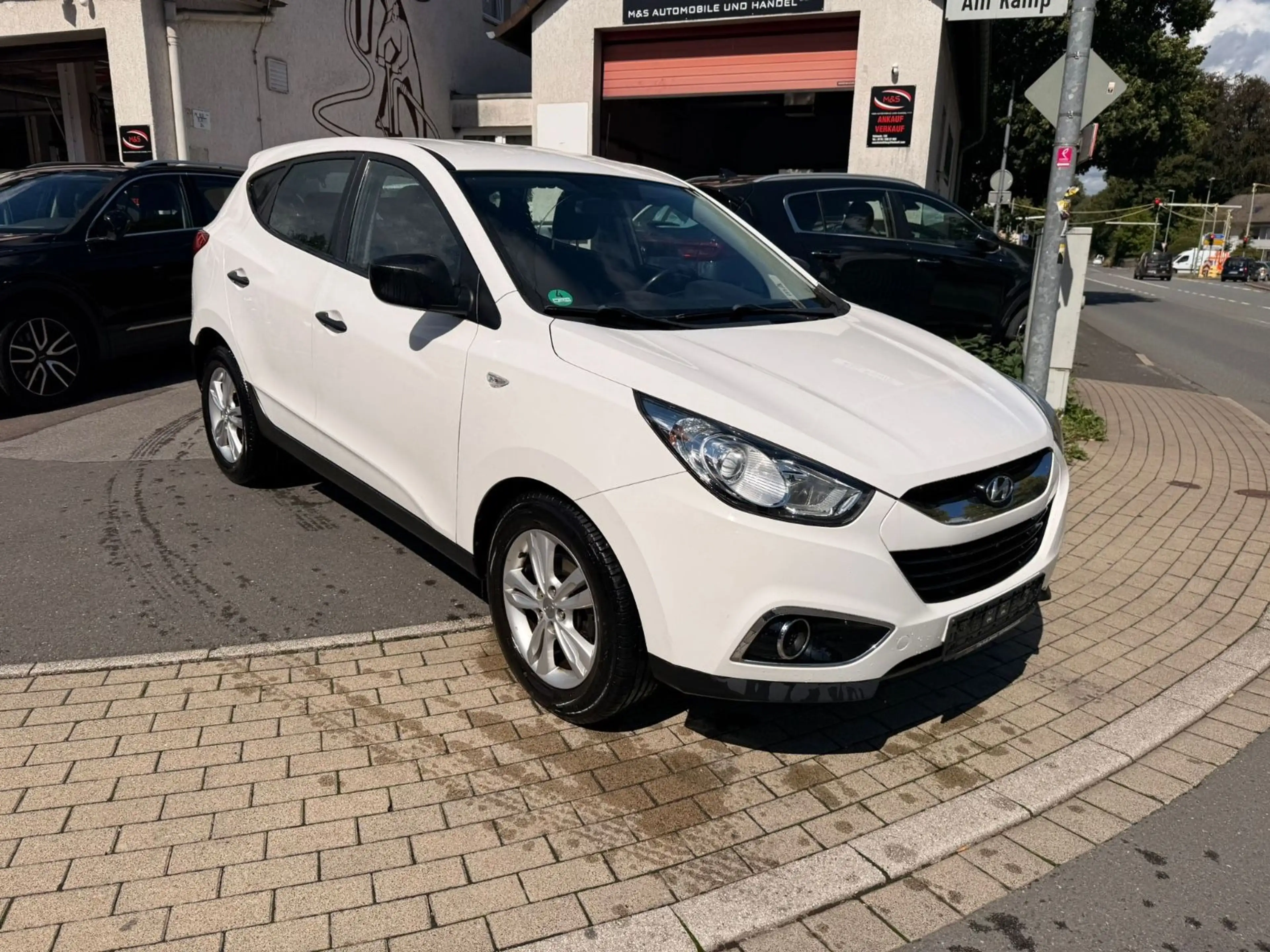 Hyundai iX35 Comfort 2WD  1.Hand,Klima,Alu,Tüv — photo 3