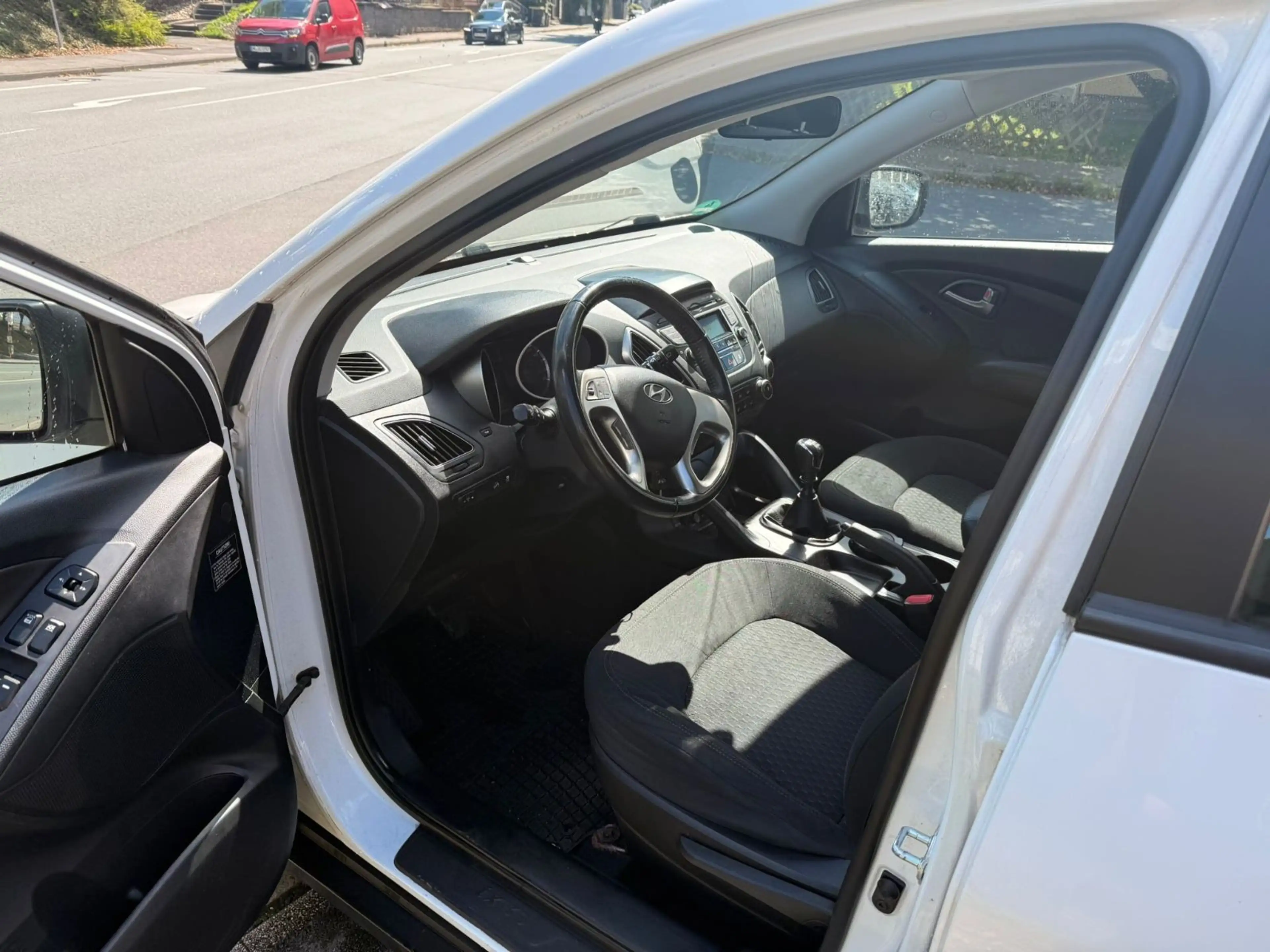 Hyundai iX35 Comfort 2WD  1.Hand,Klima,Alu,Tüv — photo 9
