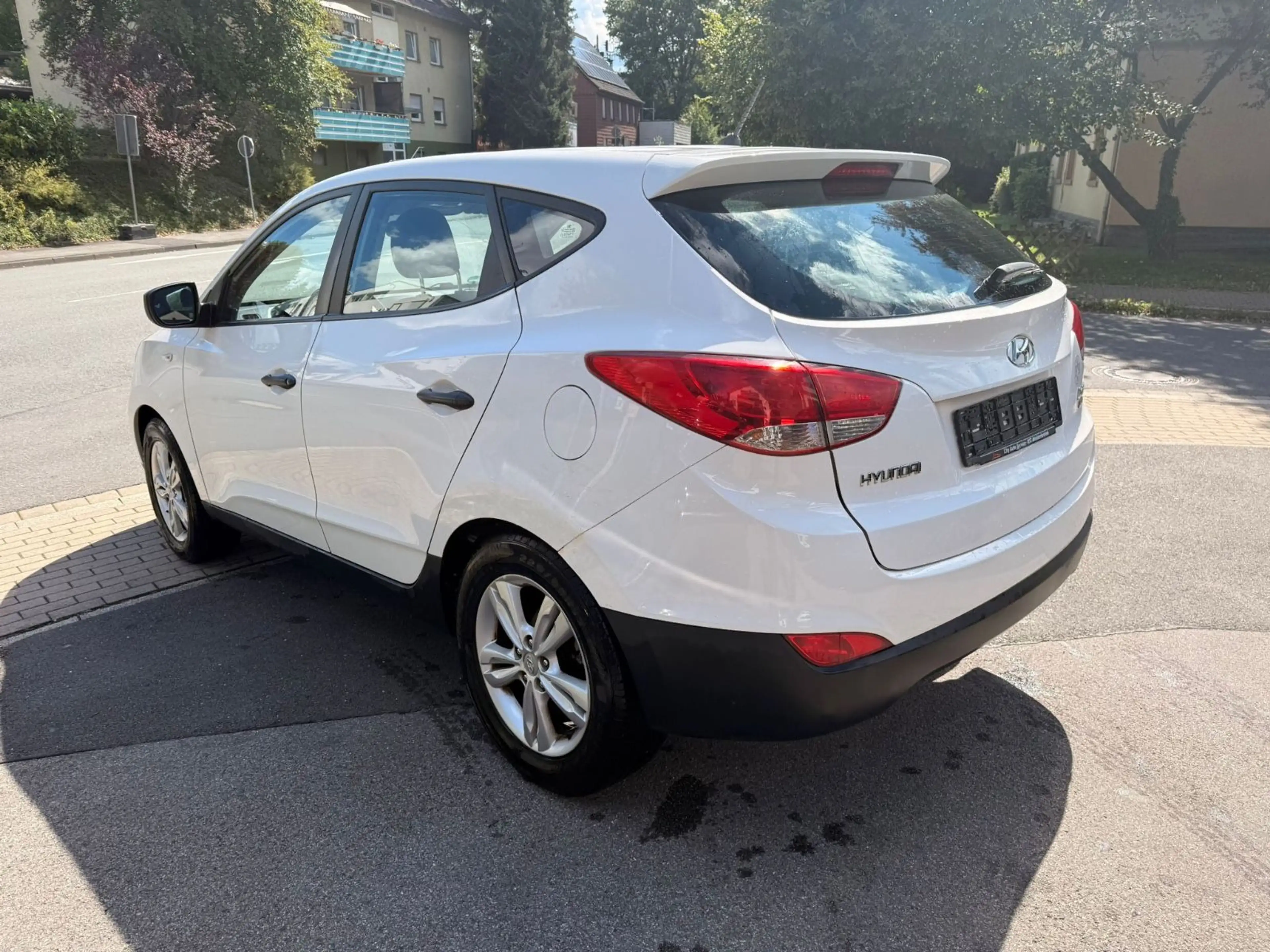 Hyundai iX35 Comfort 2WD  1.Hand,Klima,Alu,Tüv — photo 7