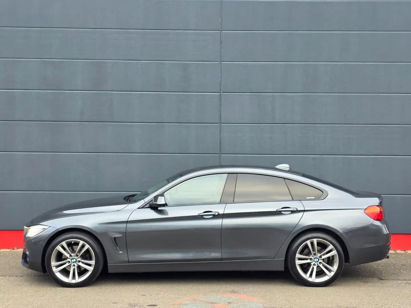 BMW 420 d Gran Coupe xDrive Sport Line *Head Up*BiX Grau - 2