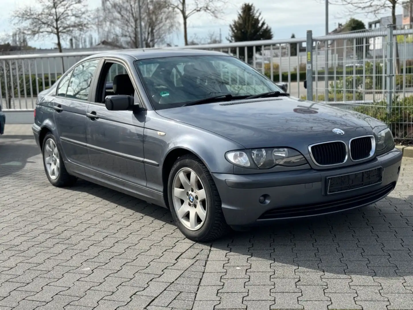BMW 318 i  Rechtslenker Deutsche Papiere Klima Grigio - 1