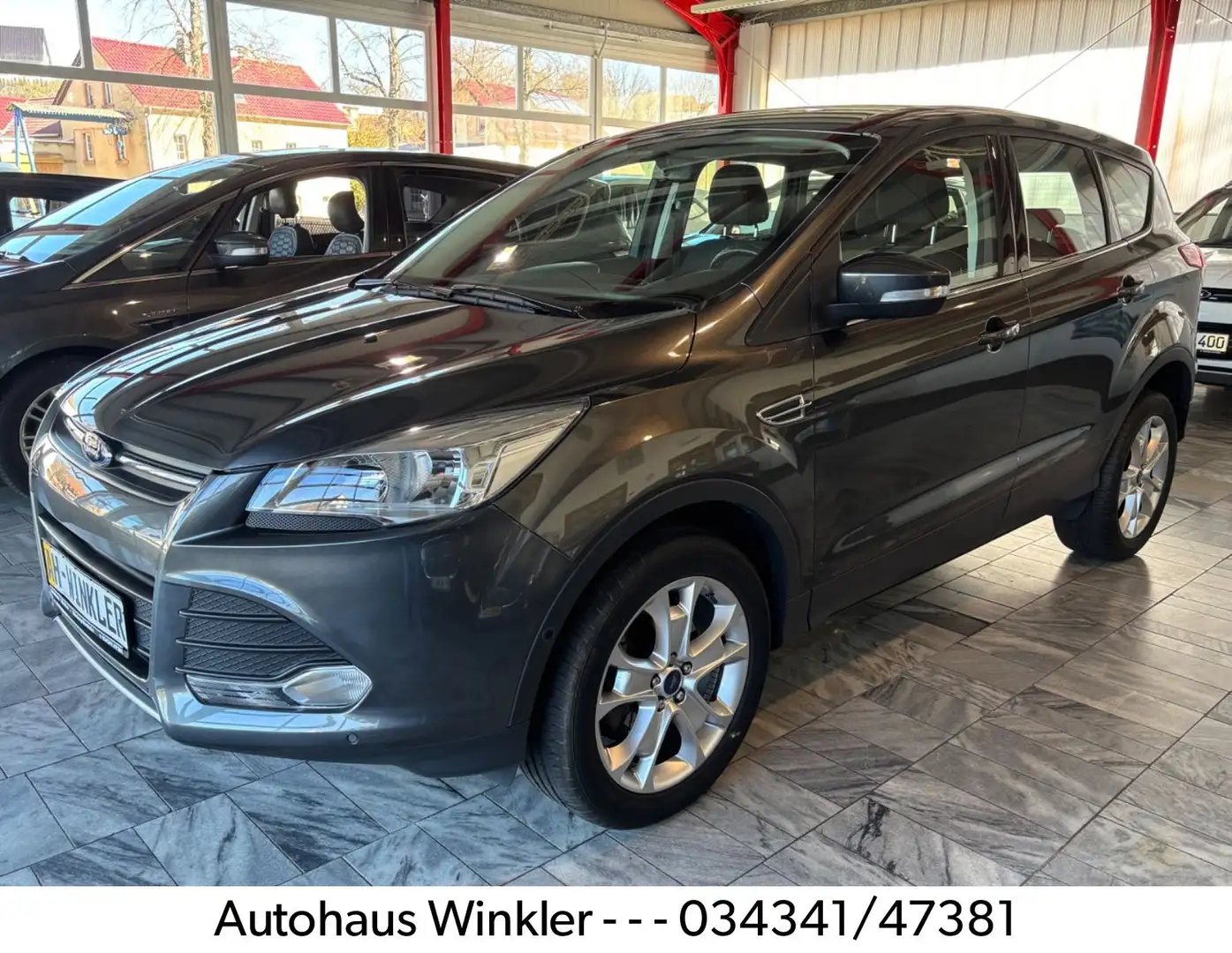 Ford Kuga Trend 4x4 Automatik Klimaautomatik Parkass Grau - 1