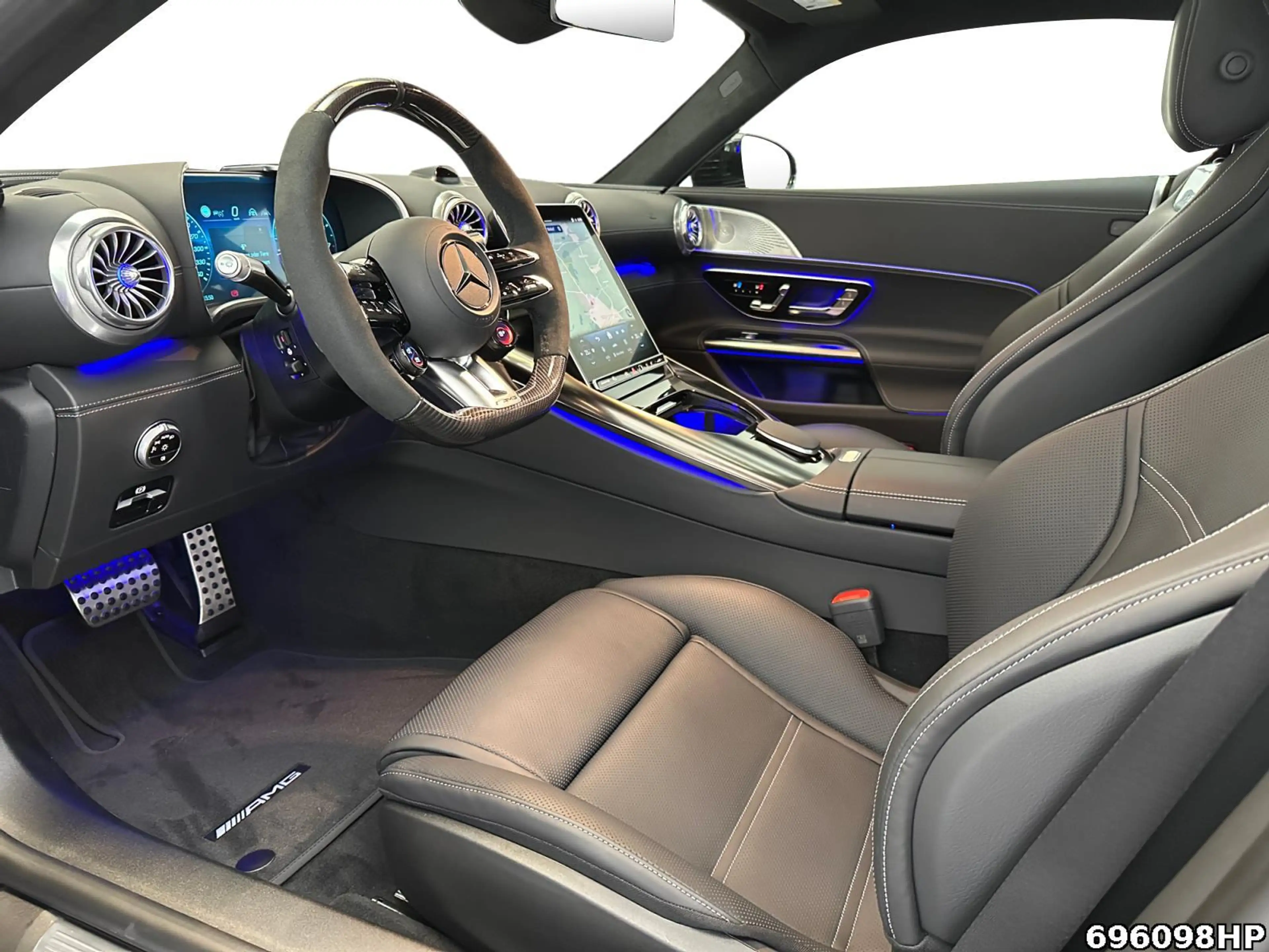 Mercedes-Benz AMG GT 63 4MATIC+ +AERO+NIGHT+MASSAGE+HUD+360°K+ — photo 8