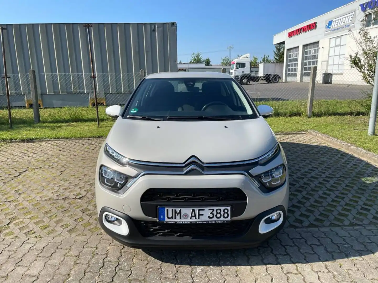 Citroen C3 PureTech 82 1.2 Grau - 2