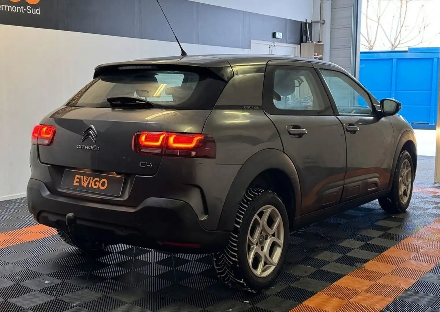 Citroen C4 Cactus 1.2 puretech 110 shine business eat bva start-stop camera de recul distri ok Grau - 2