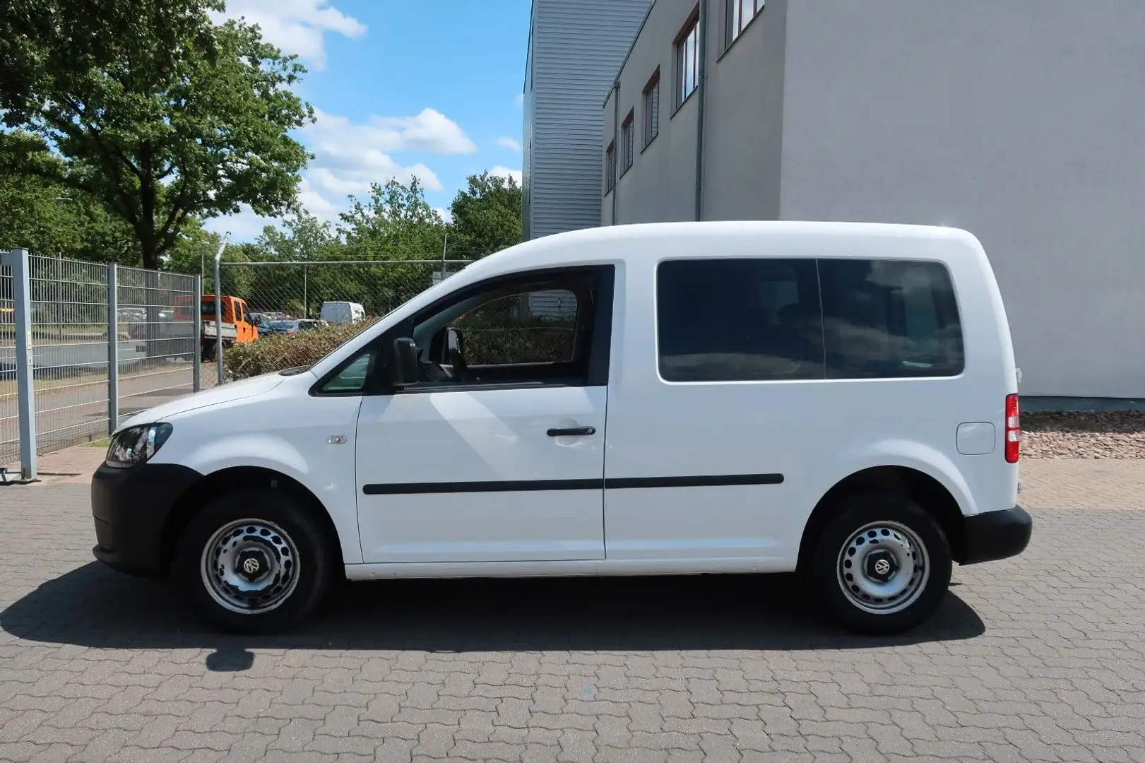 Volkswagen Caddy 2. Hand / Klima / AHK / FN: 225 Weiß - 2