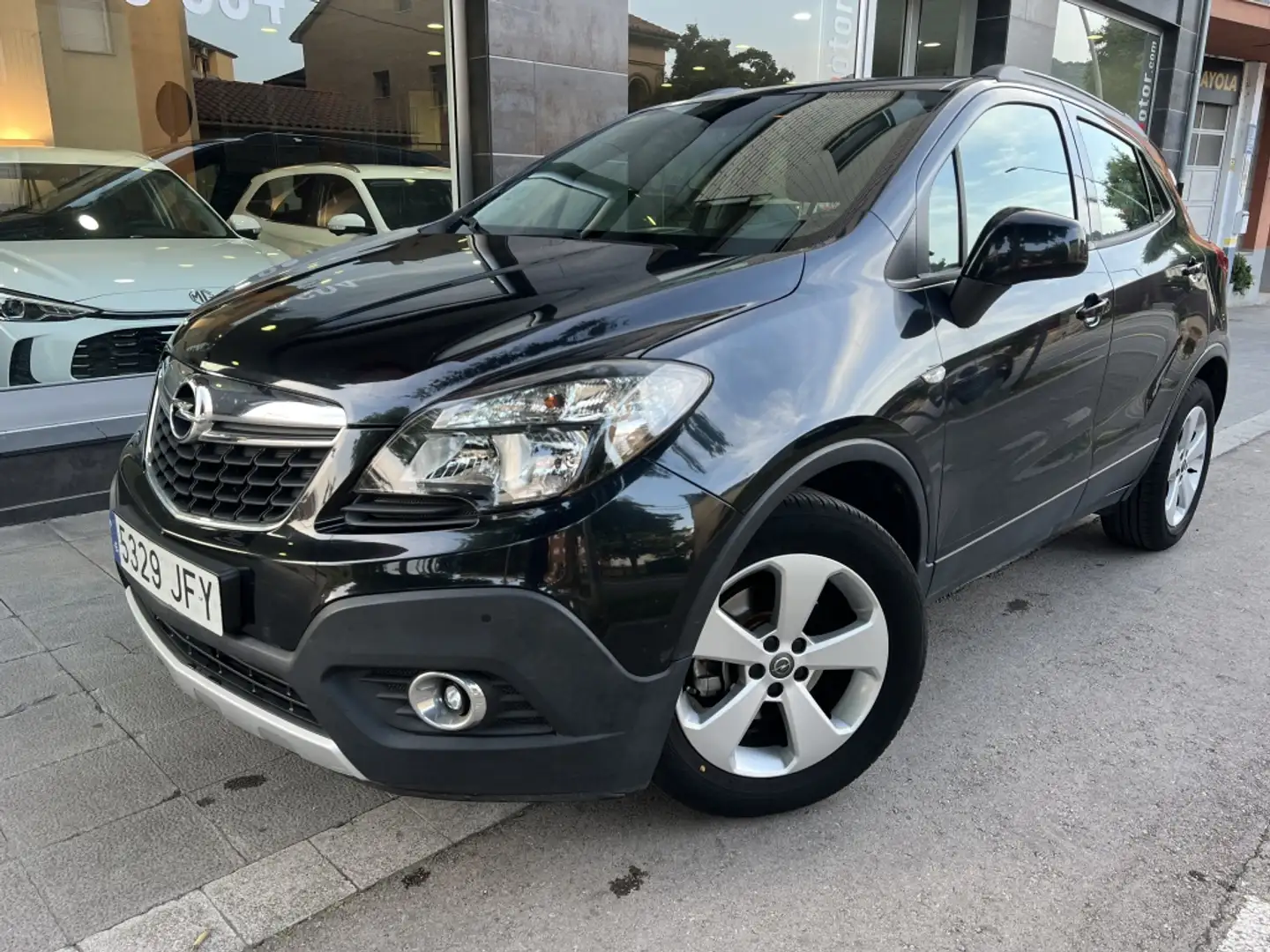 Opel Mokka 1.6CDTi S&S Color Edition 4x2 Noir - 1