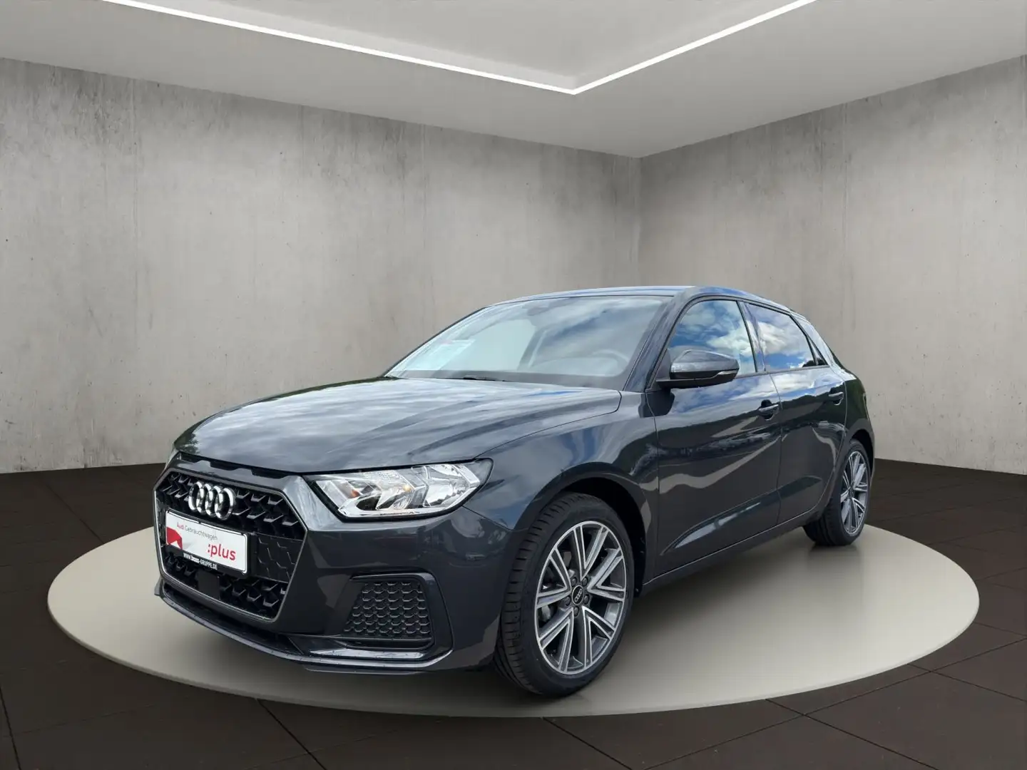 Audi A1 Advanced 25 TFSI 70(95) kW(PS) S tr Grau - 2
