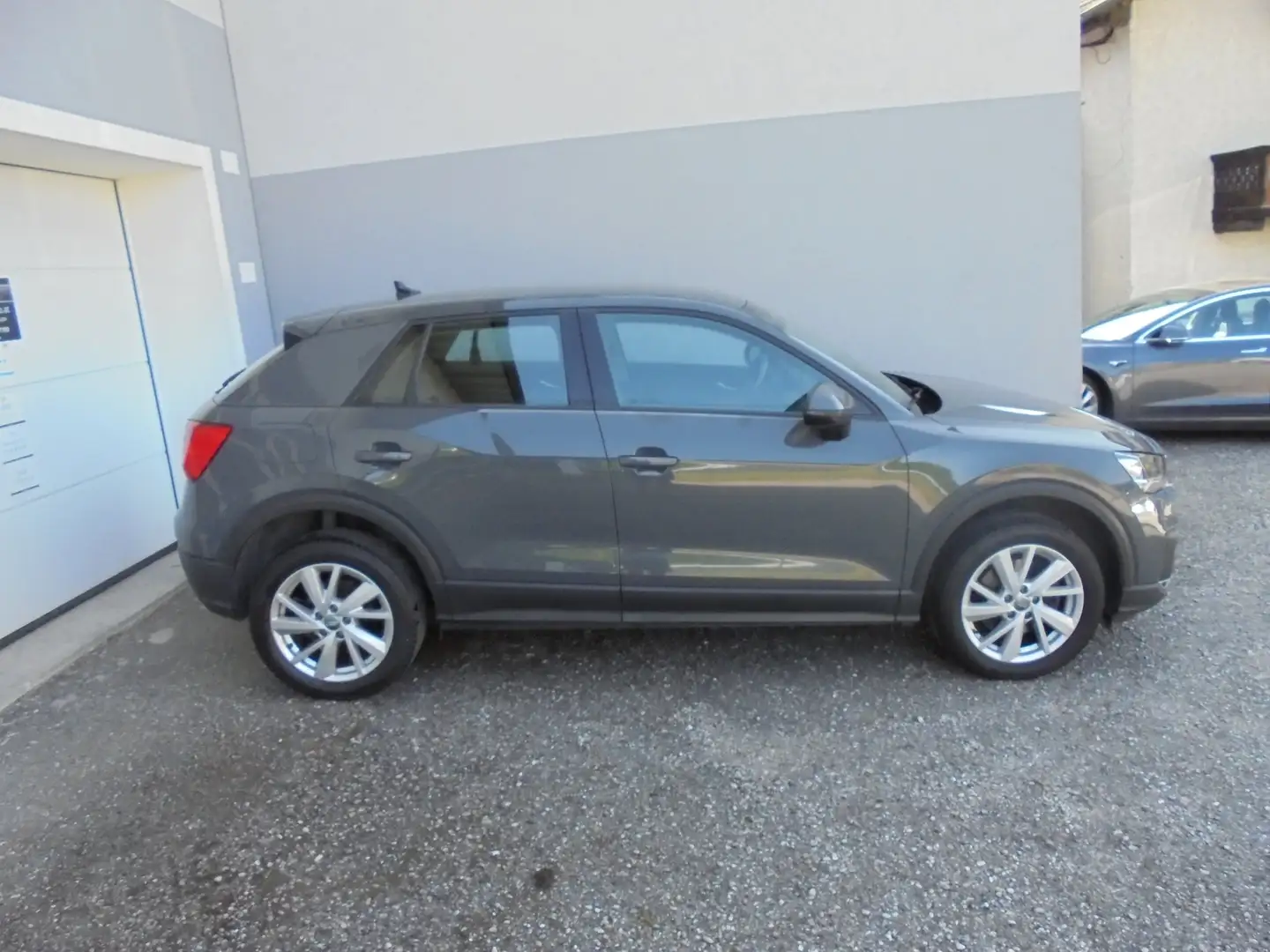 Audi Q2 30 TDI S-tronic NAVI PLUS, ACC, SHZ, TEL, ALU 17" Grau - 2