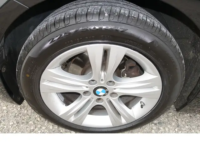 BMW 3 Series view 7