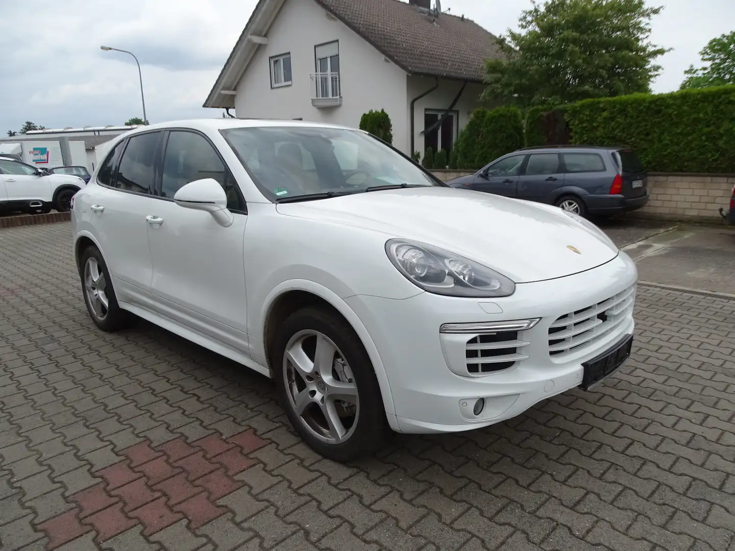 Porsche Cayenne S 4,2l Diesel, Navi, Bi-Xenon, Panorama, AHK Wit - 1