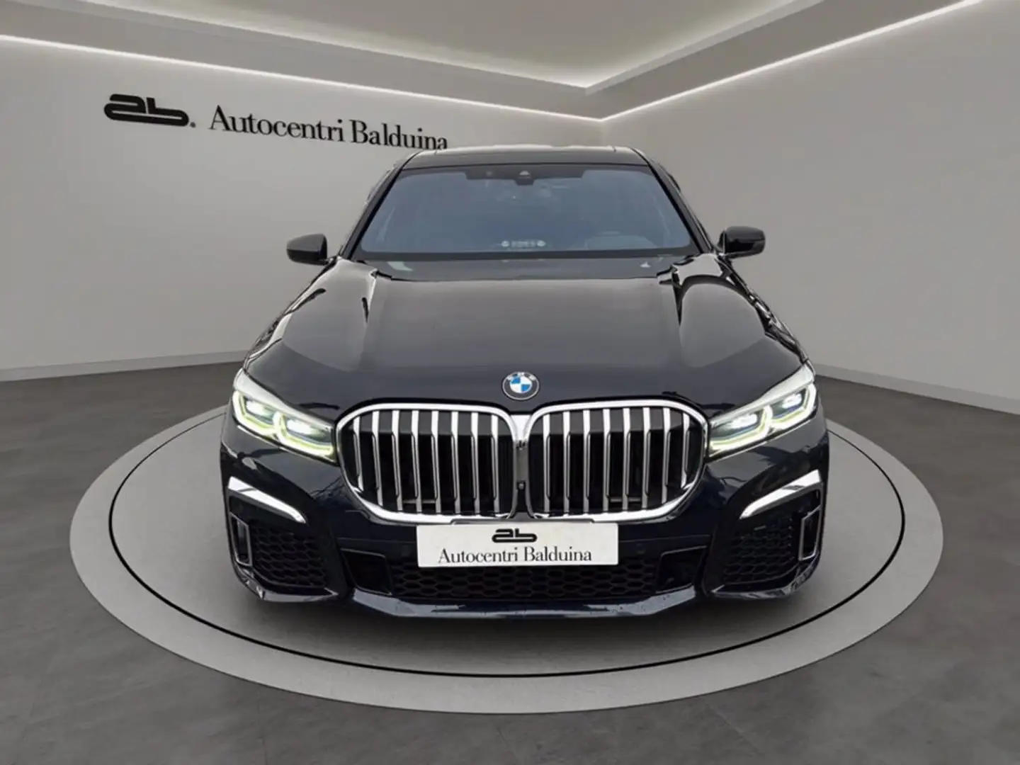 BMW 750 li individual composition msport xdrive auto Negro - 2