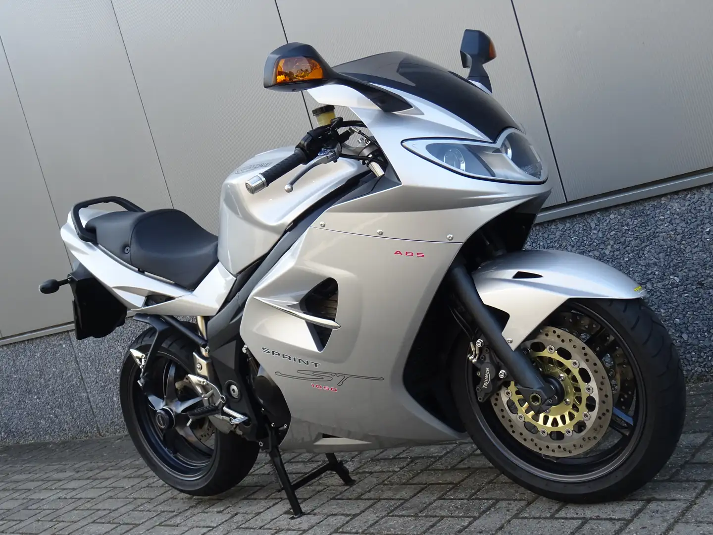Triumph Sprint ST 1050 ABS Gris - 2