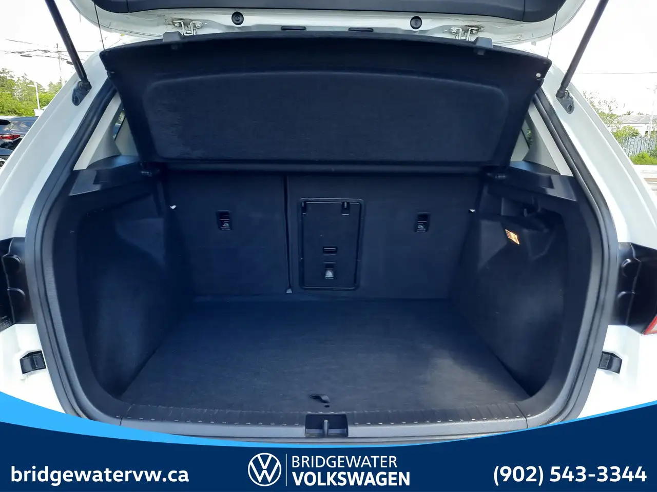 Volkswagen Taos photo Volkswagen Taos