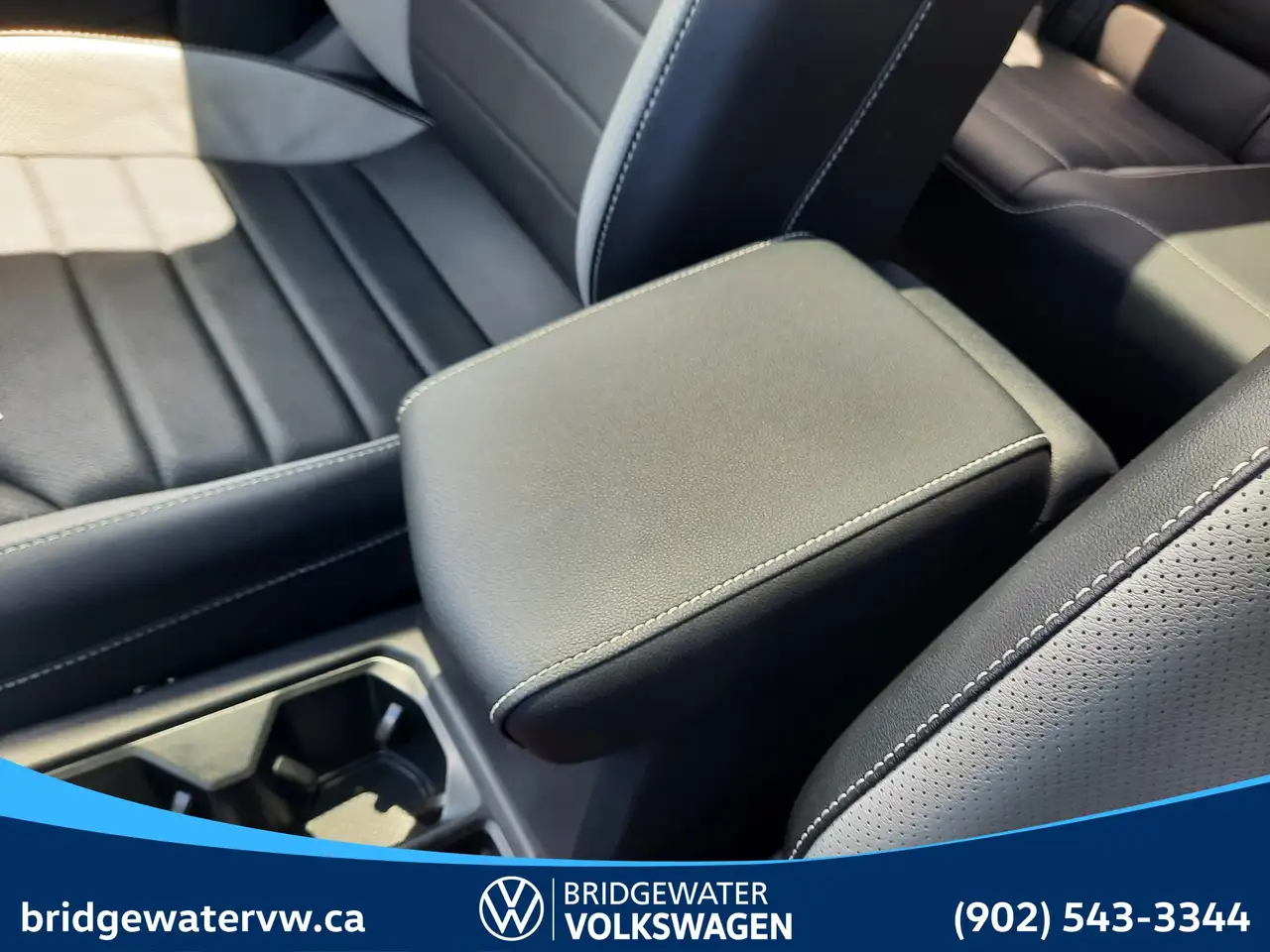 Volkswagen Taos photo Volkswagen Taos