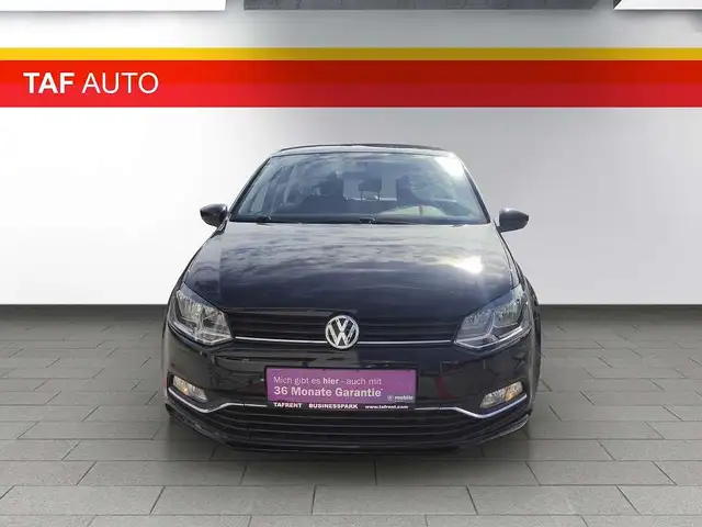 Volkswagen Polo view 3