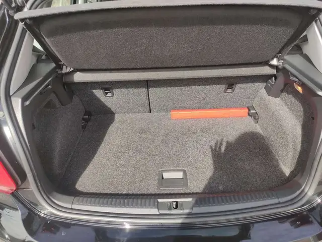 Volkswagen Polo view 8