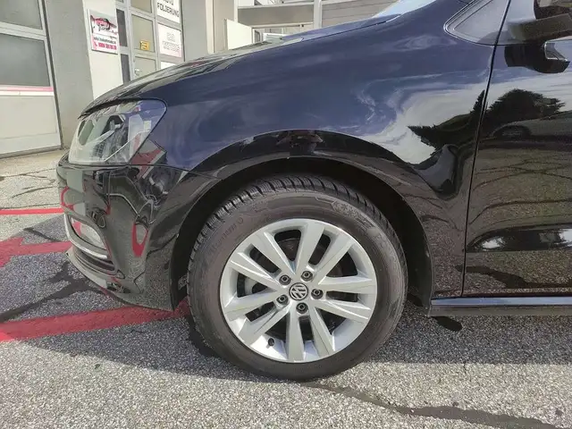 Volkswagen Polo view 5