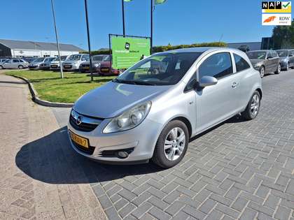 Opel Corsa 1.2-16V Edition / Nette auto / APK augistus 2025