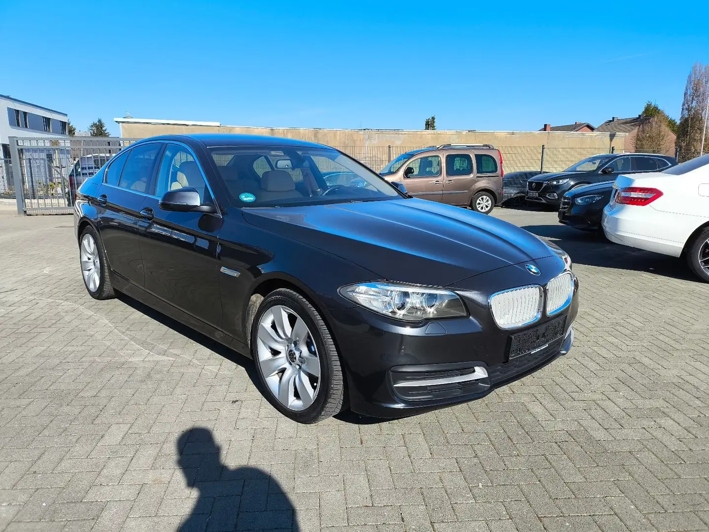 BMW 520 i,LEDER,HEADUP DISPLAY,KLIMA,NAVI,ALU Gris - 1