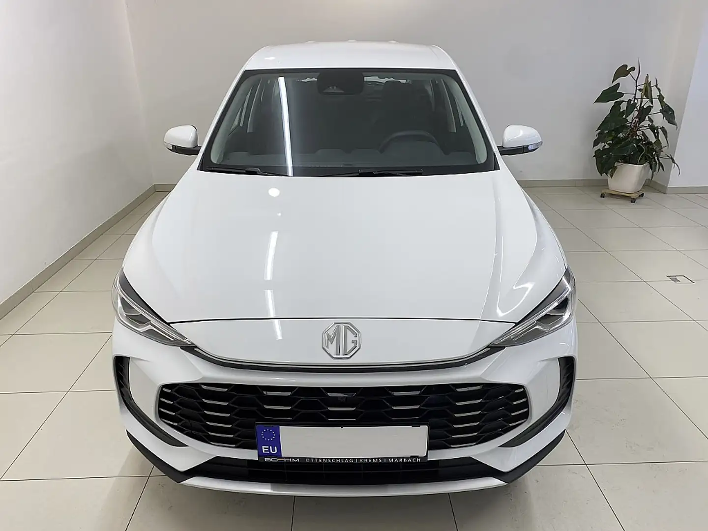 MG ZS Hybrid+ Automatik  Standard-Ausstattung Weiß - 2