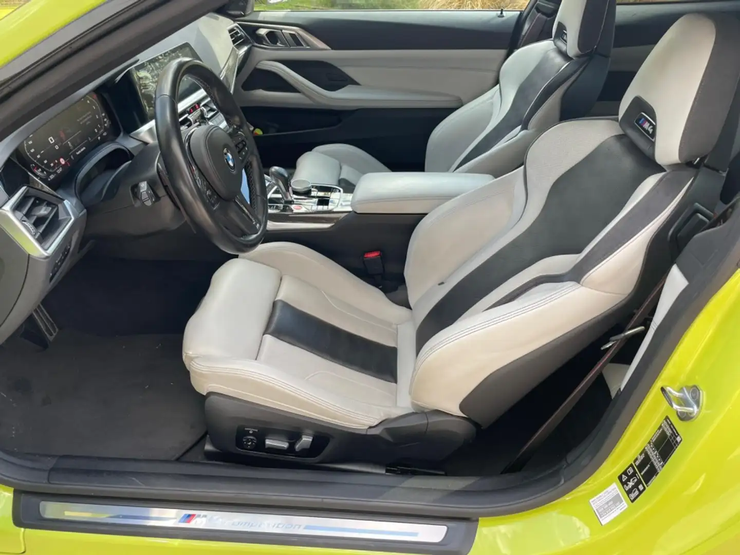 BMW M4 Coupé Competition xDrive Jaune - 2