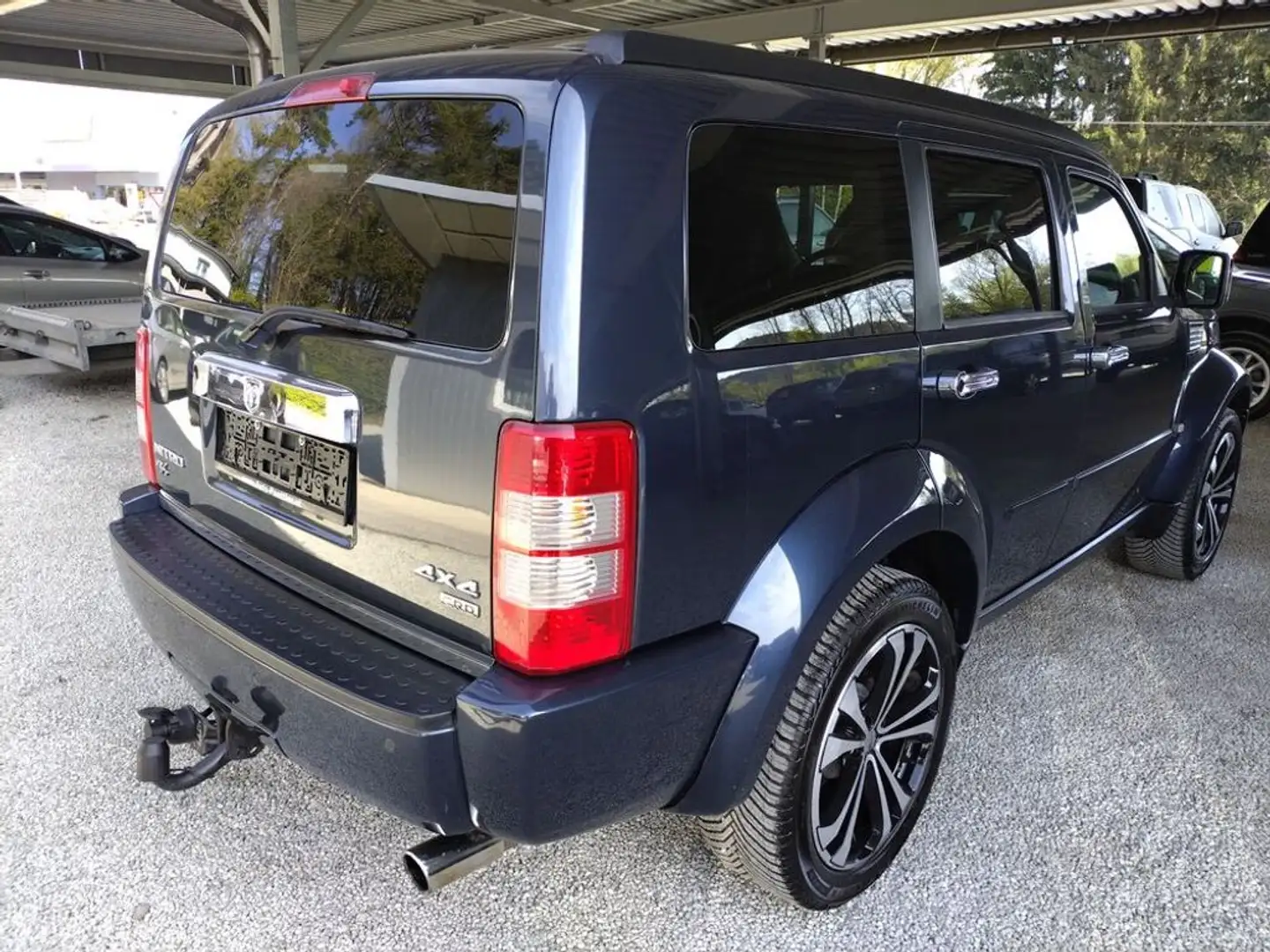 Dodge Nitro 2,8 CRD SXT Aut. 4x4 ! Top Zustand! Blau - 2