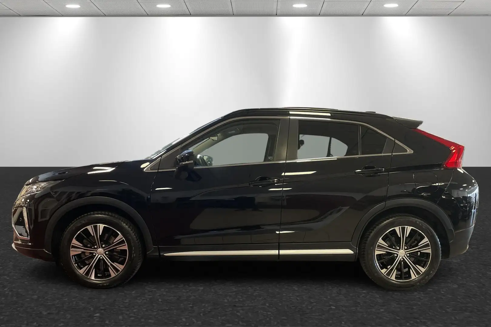 Mitsubishi Eclipse Cross 1.5 DI-T 4WD Instyle 360 camera, Leer, Panorama da Zwart - 2