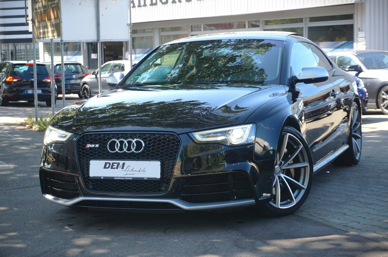 Audi RS5 5 Coupé 4.2 FSI quattro / 2.HD / Pano/ R-Ka,