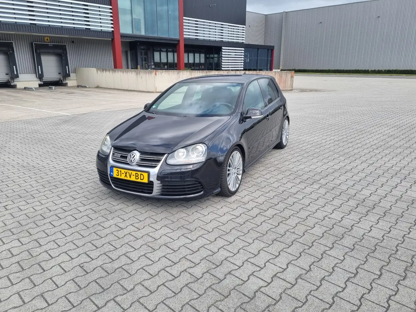 Volkswagen Golf 3.2 R32 Zwart - 1