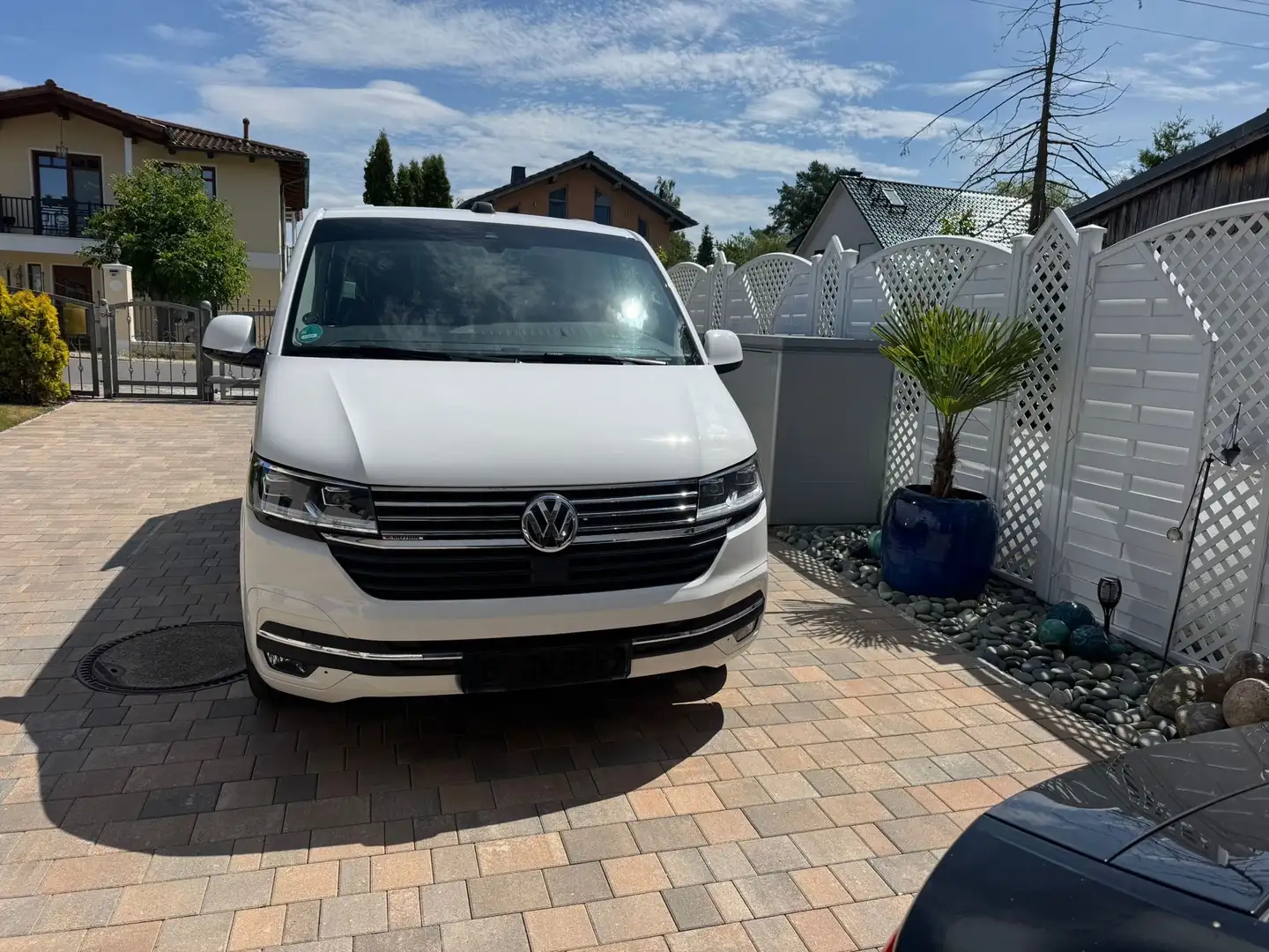 Volkswagen T6.1 Multivan Multivan T6.1 DSG Kurz 4MOTION Highline Weiß - 1