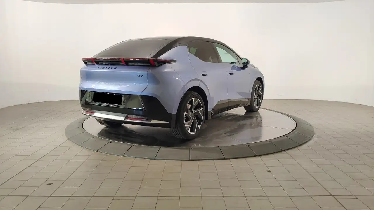 Lynk & Co 02