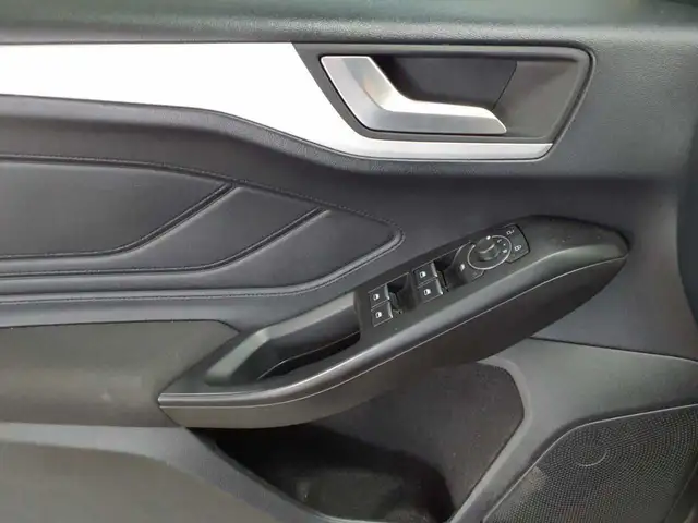 Ford Focus view 4