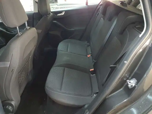Ford Focus view 5