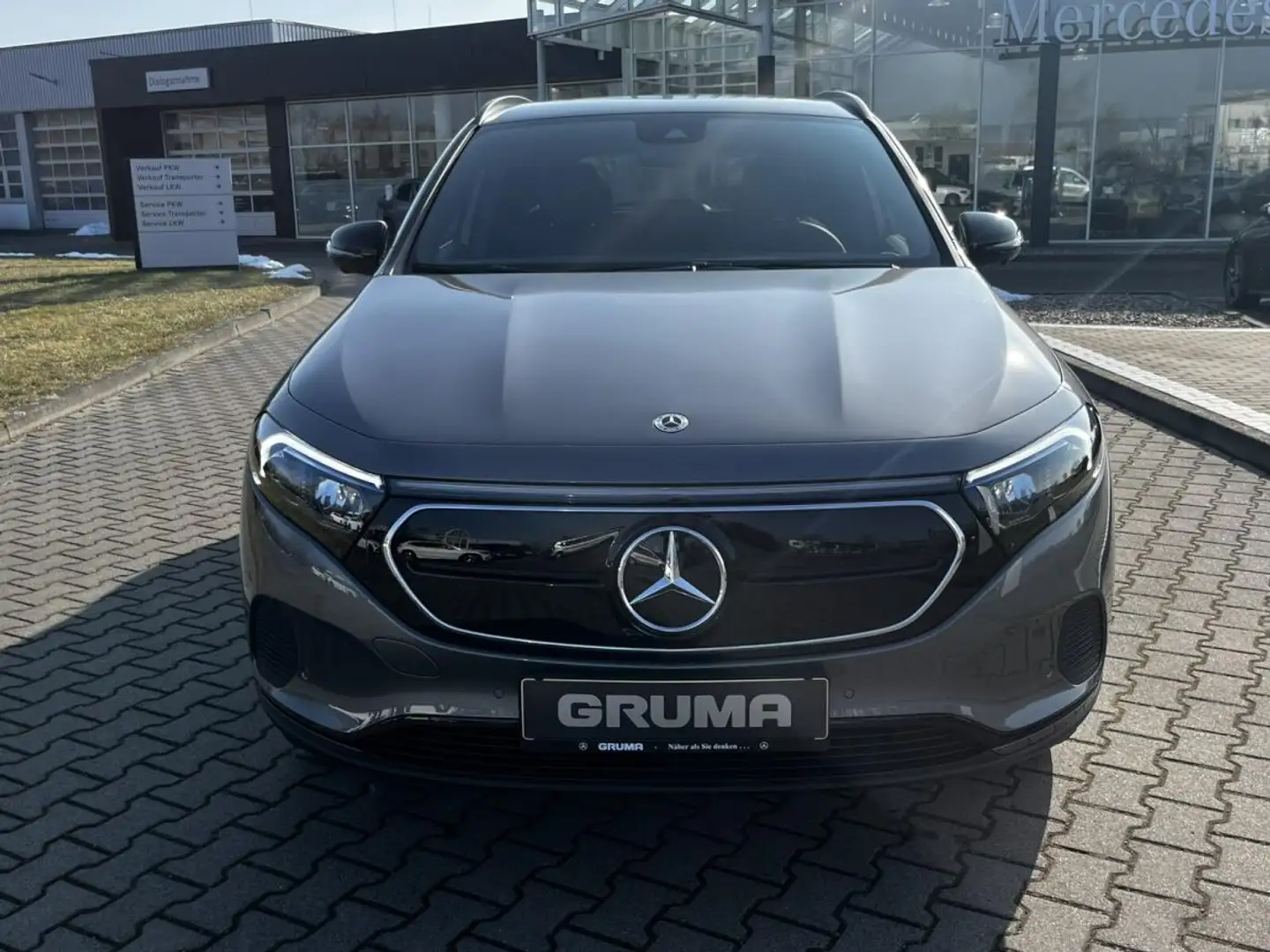 Mercedes-Benz EQA 250 Progressive mit NIGHT-Paket+Keyless-Go+360°+St Grau - 2