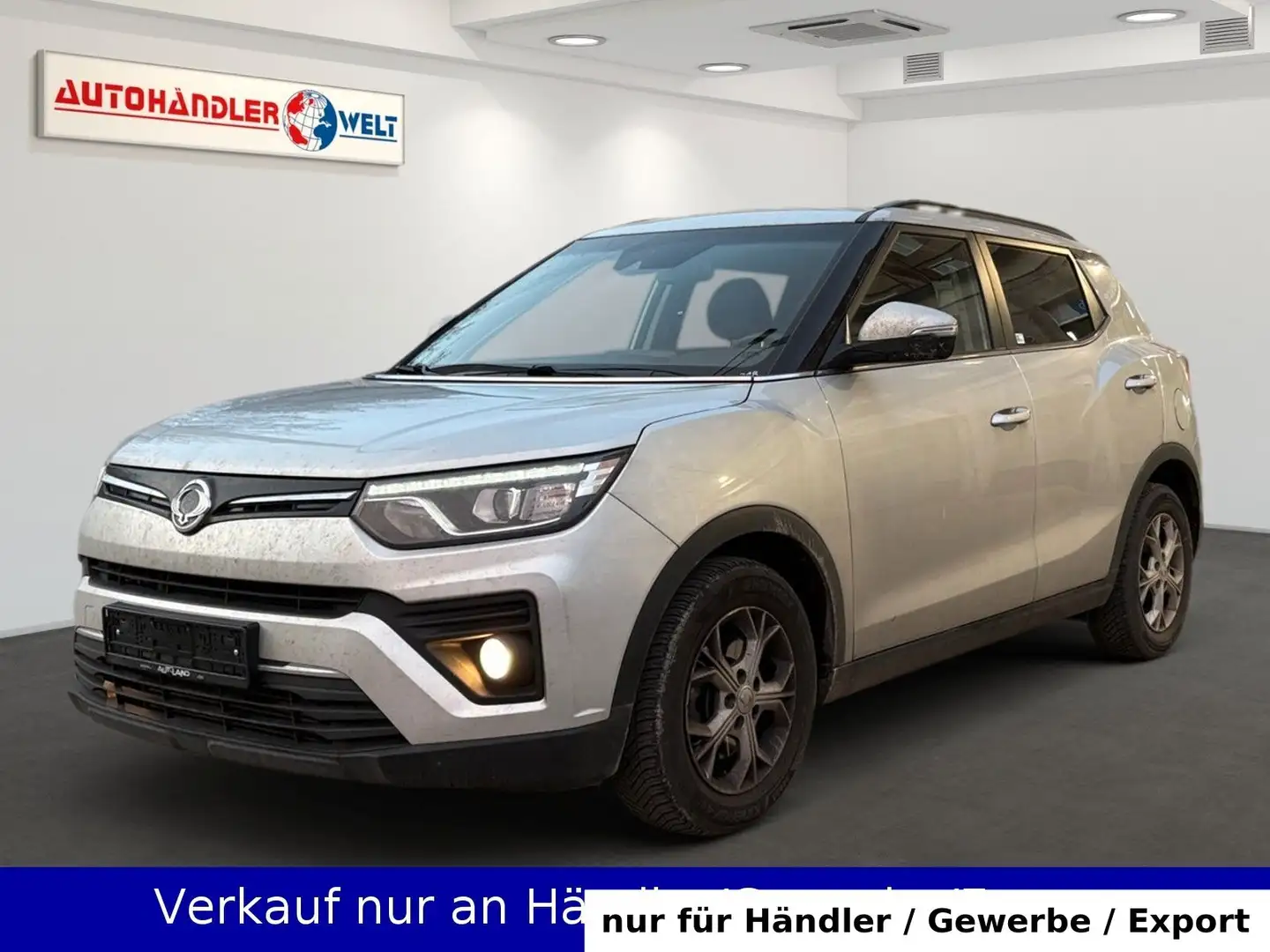 SsangYong Tivoli 1.5 T-GDi Klimaanlage Navigation SHZ PDC Silber - 1
