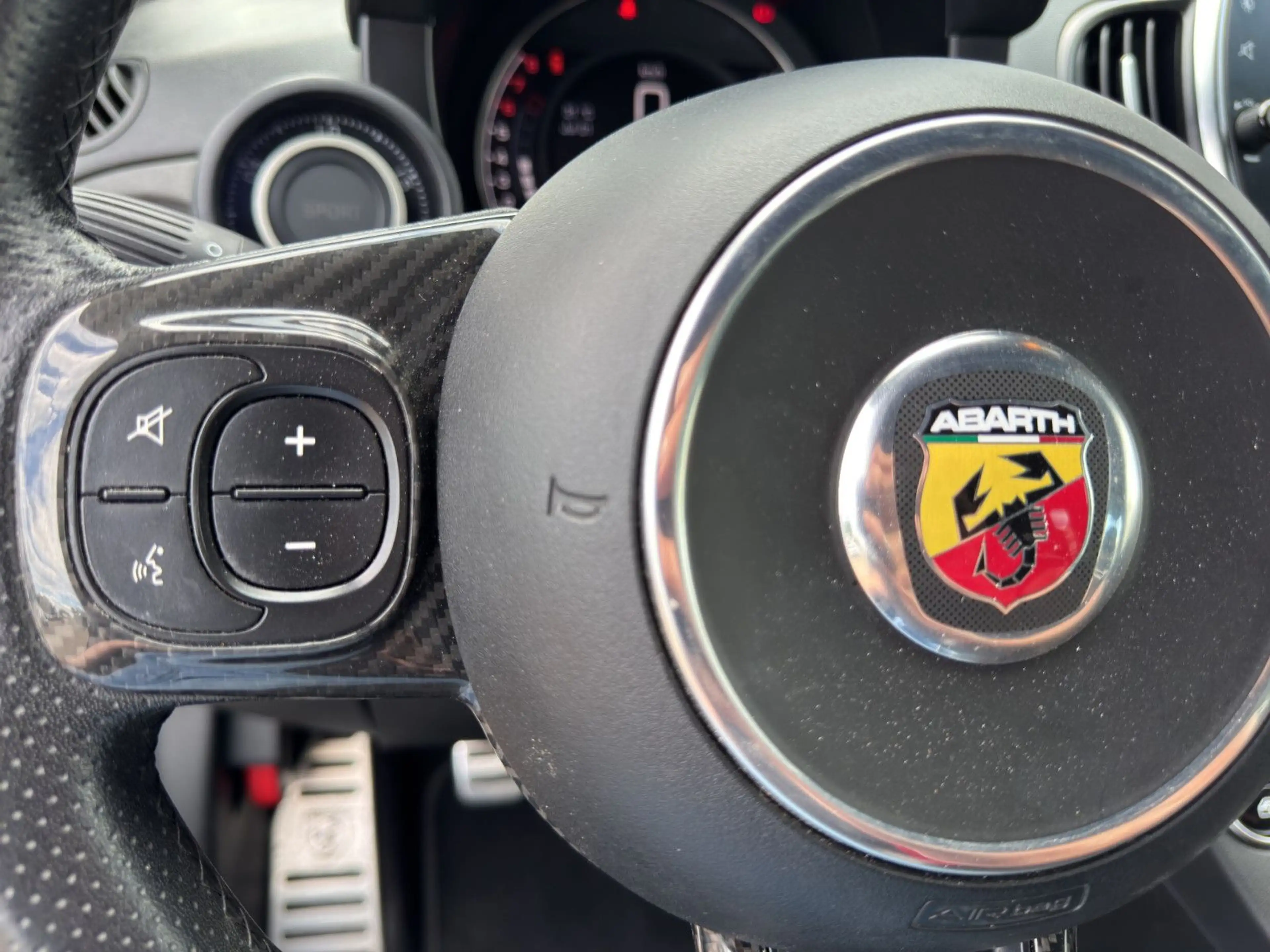 Abarth 595 Competizione — photo 10