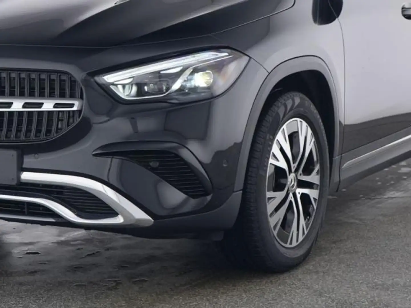 Mercedes-Benz GLA 180 Automatic Sport Plus Nero - 2