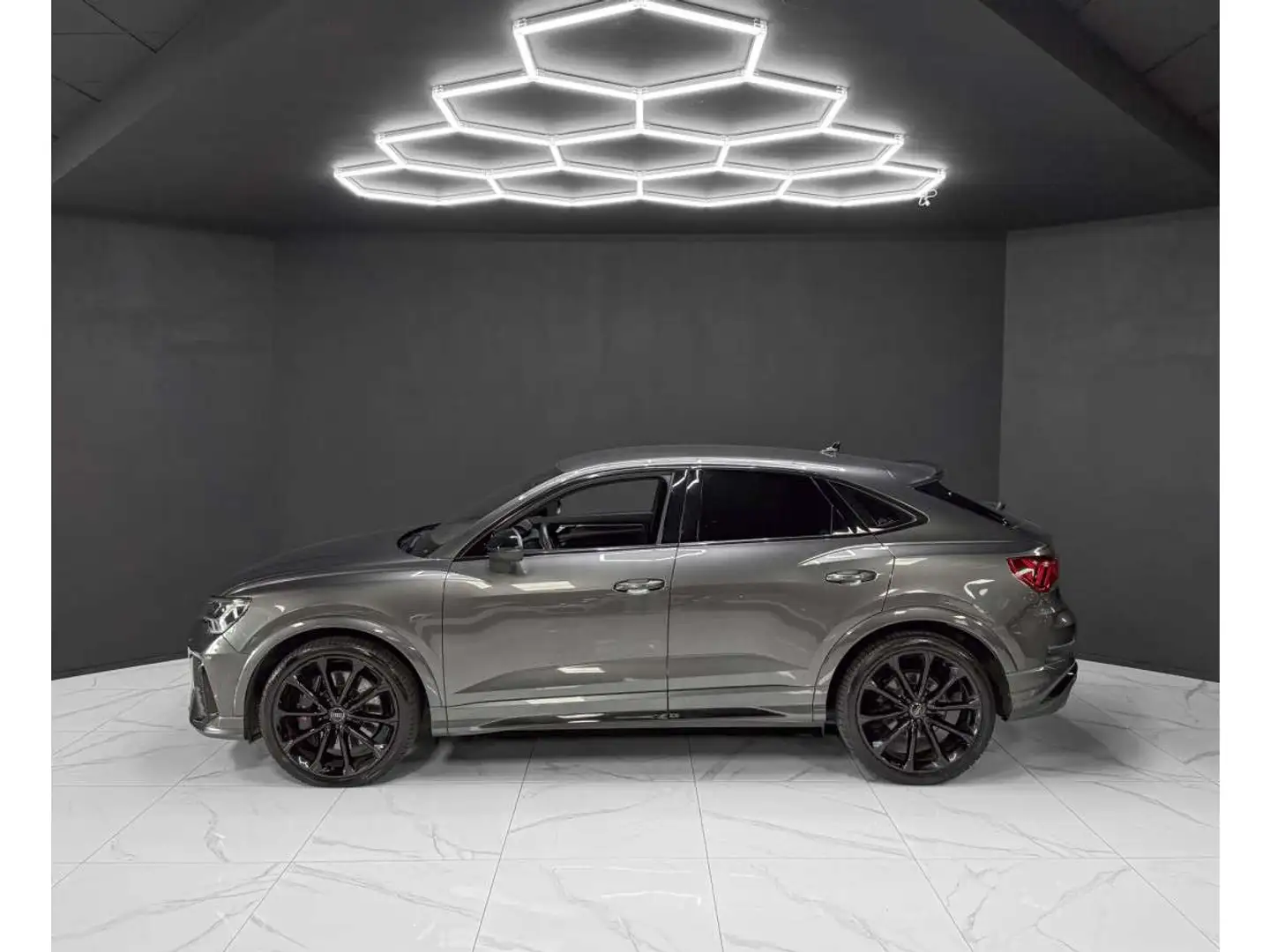Audi RS Q3 Sportback Gris - 2