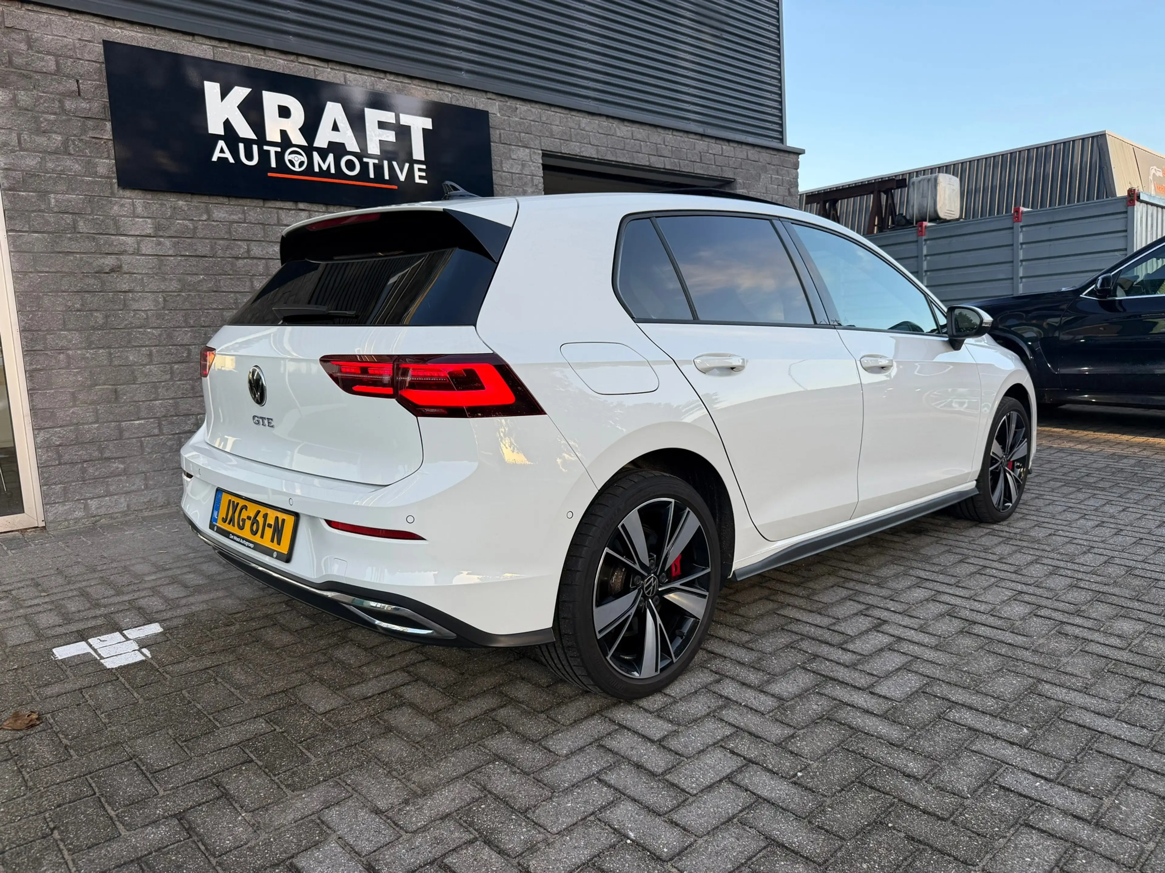 Volkswagen Golf GTE 1.4 eHybrid | PANO | Head-up | IQ Light | Ambient — photo 10